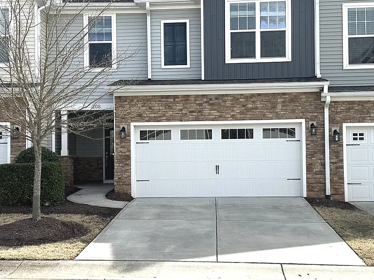 208 Wildfell Trl — Photo 1