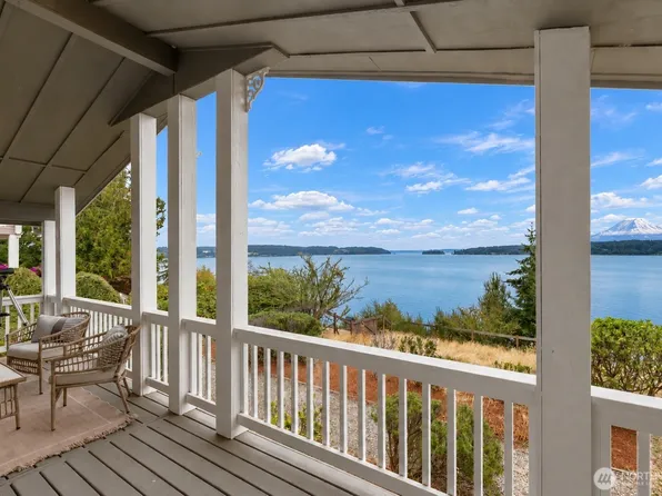 7021 Cliff Avenue SW, Longbranch, WA 98351