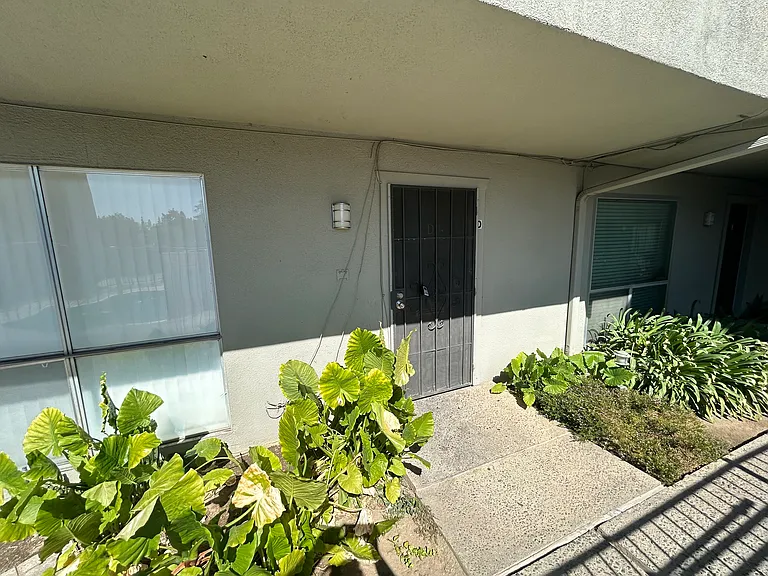 6019 N College Ave #D — Photo 8