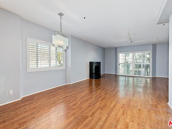 3rd image of 1871 Greenfield Ave APT 301