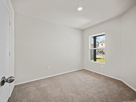 4th image of 8940 Broad Wing Dr