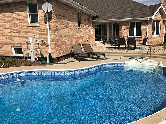 3rd image of 8713 Glenberry Ln