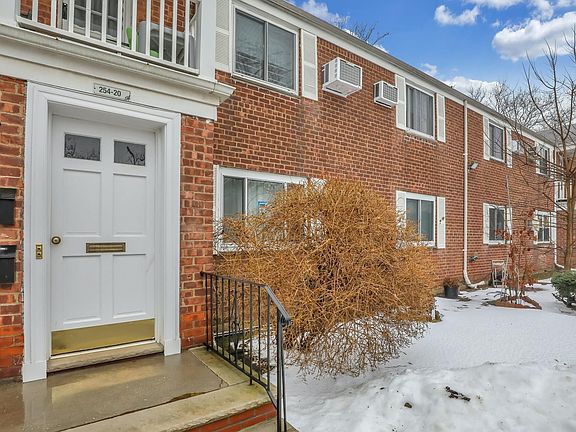 4th image of 254-20 74th Ave #254-20