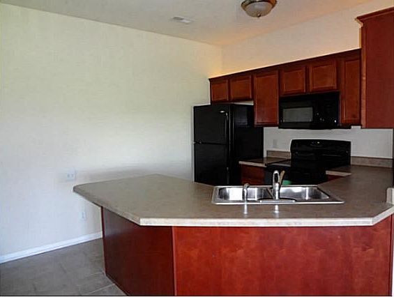 1st image of 2514 NE Oak Dr