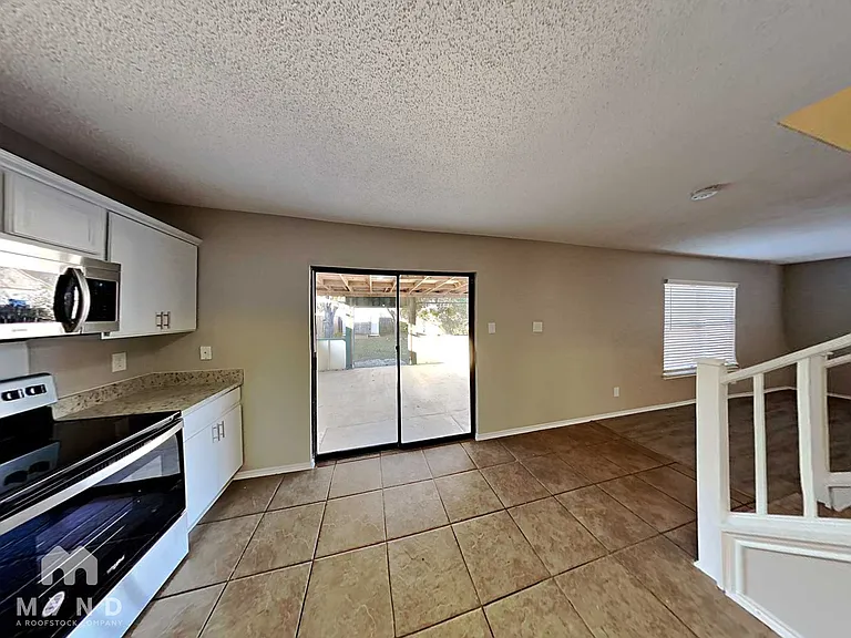 9703 Cameron Crk — Photo 4