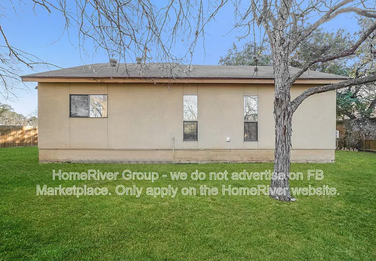 8823 Wellesley Manor Dr — Photo 14