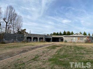 360 Hicksboro Rd, Henderson, NC 27537