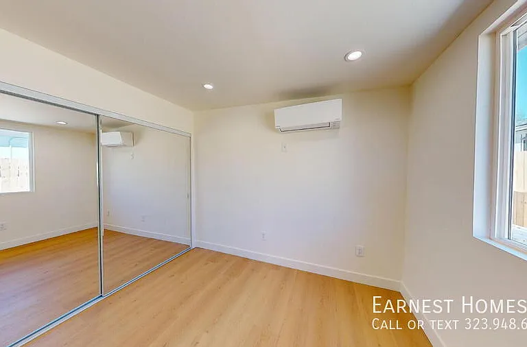 6443 Satsuma Ave — Photo 9