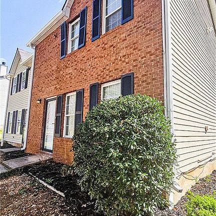 3rd image of 5582 Windwood Rd
