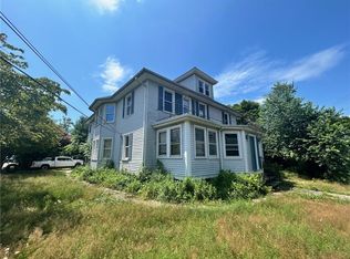 40 Pleasant St, Westerly, RI 02891