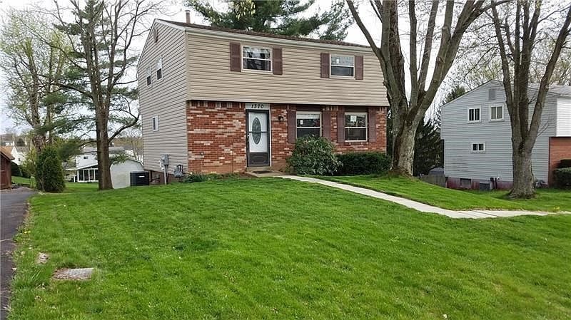 1st image of 1370 Conway St