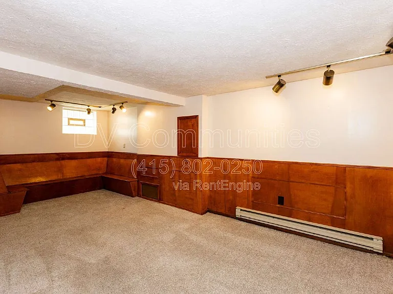 1584 Maple Rd — Photo 18