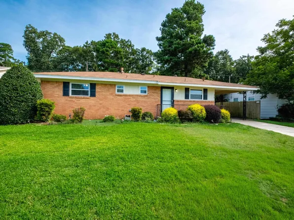 9914 Brooks Ln, Little Rock, AR 72205