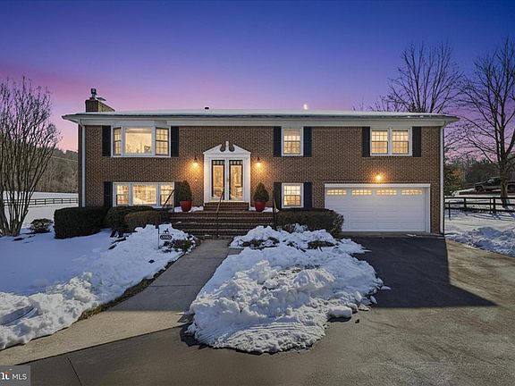 3rd image of 12466 Henderson Rd