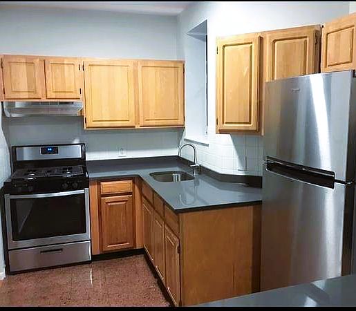 1st image of 1572 E 58th St #1