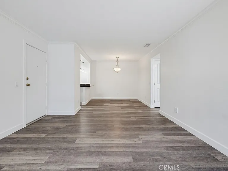 23411 Cambridge Rd — Photo 5