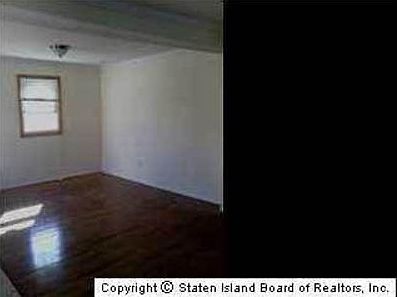 3rd image of 18 Sioux St