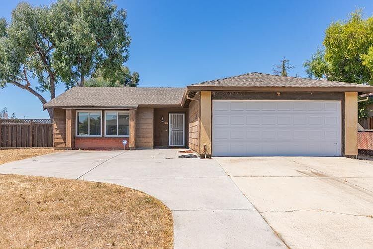 1st image of 1557 Orangewood Dr