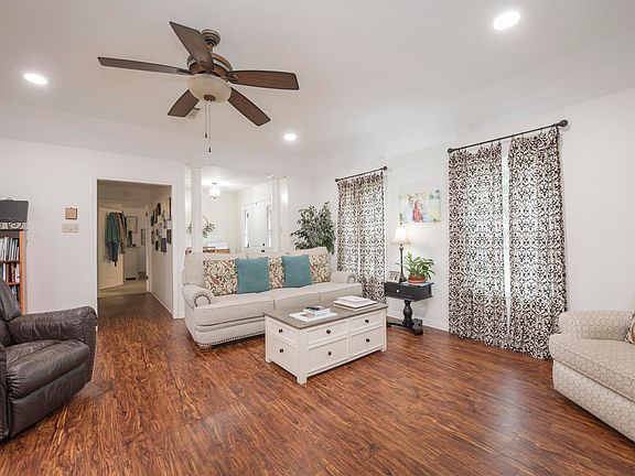 3rd image of 2504 Bonita Pl