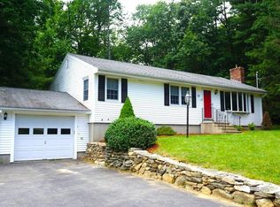 13 Oakridge Dr, Rutland, MA 01543