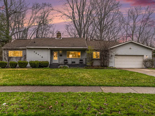 20415 Woodland St, Harper Woods, MI 48225