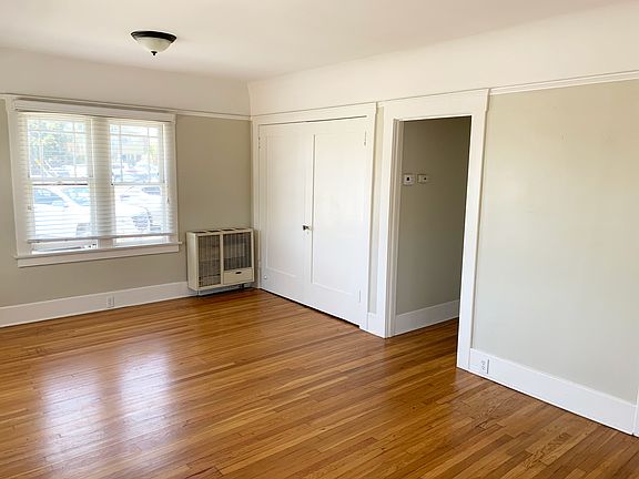 2nd image of 4063 Park Blvd #4063