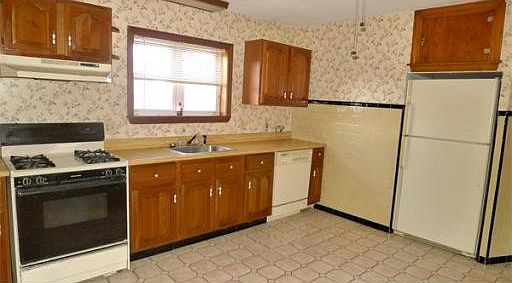 5th image of 114 Margin St