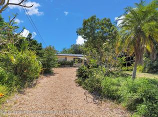 1176 W Shore Dr, West Palm Beach, FL 33406