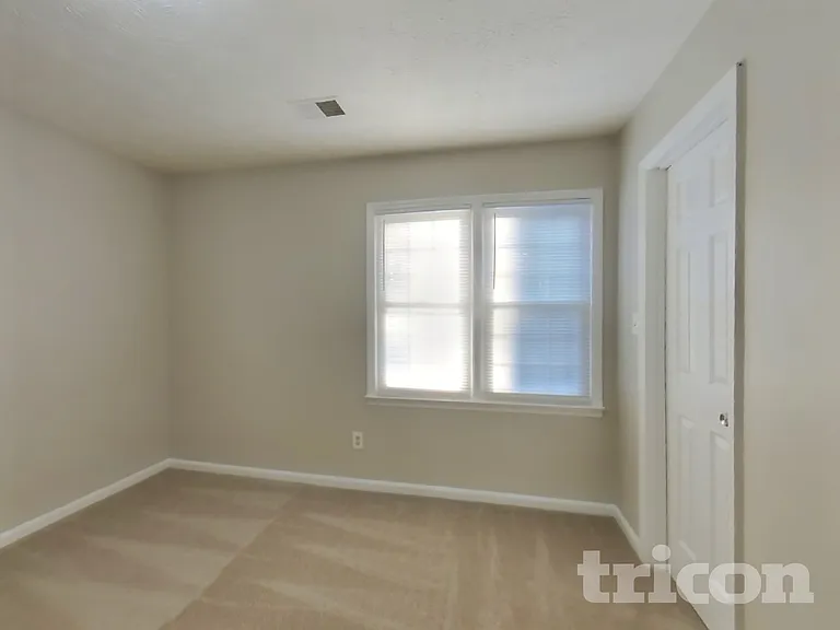 2796 Mountbery Dr — Photo 15