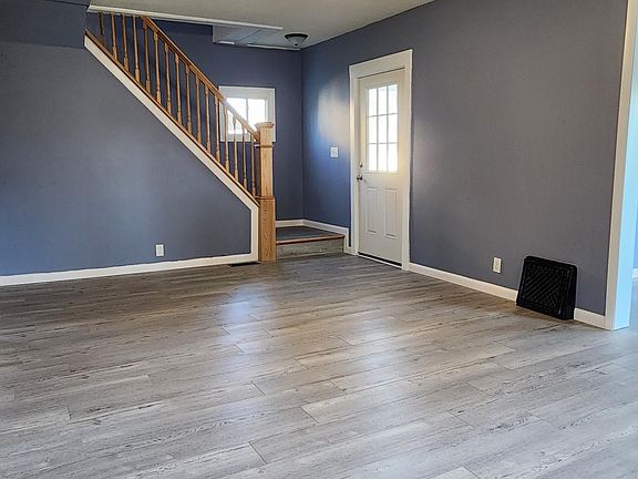 4th image of 207 Bain Ave