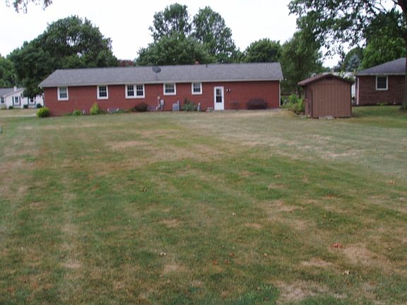 2nd image of 5249 Glenoak Dr