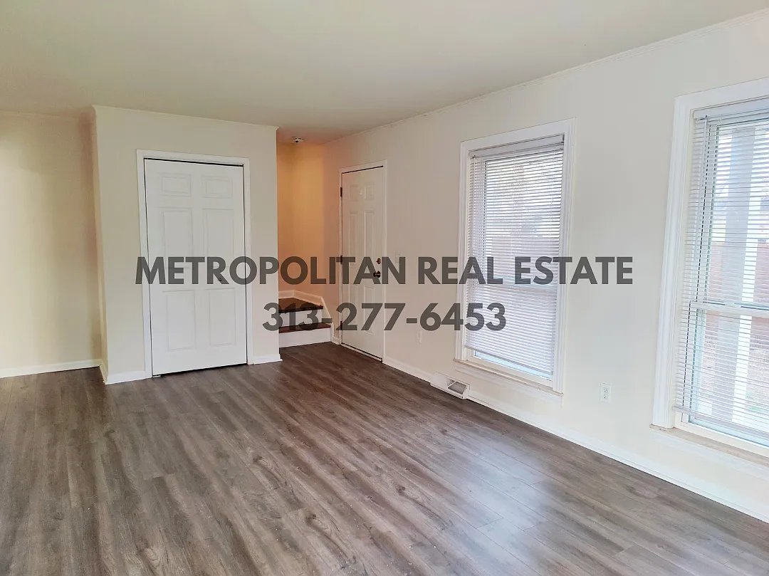 3 bed, 2.5 bath, 1800 sqft, $1,725 — Photo 2