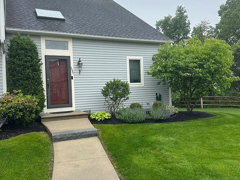 2608 Lewis O Gray Dr — Photo 2