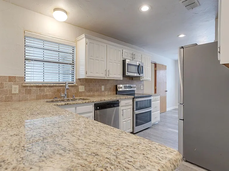 5629 Guadalajara Dr — Photo 16