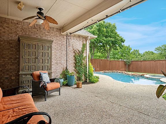 4th image of 326 Martel Ln