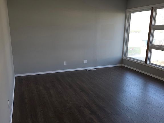 2nd image of 35 Kaydon Dr