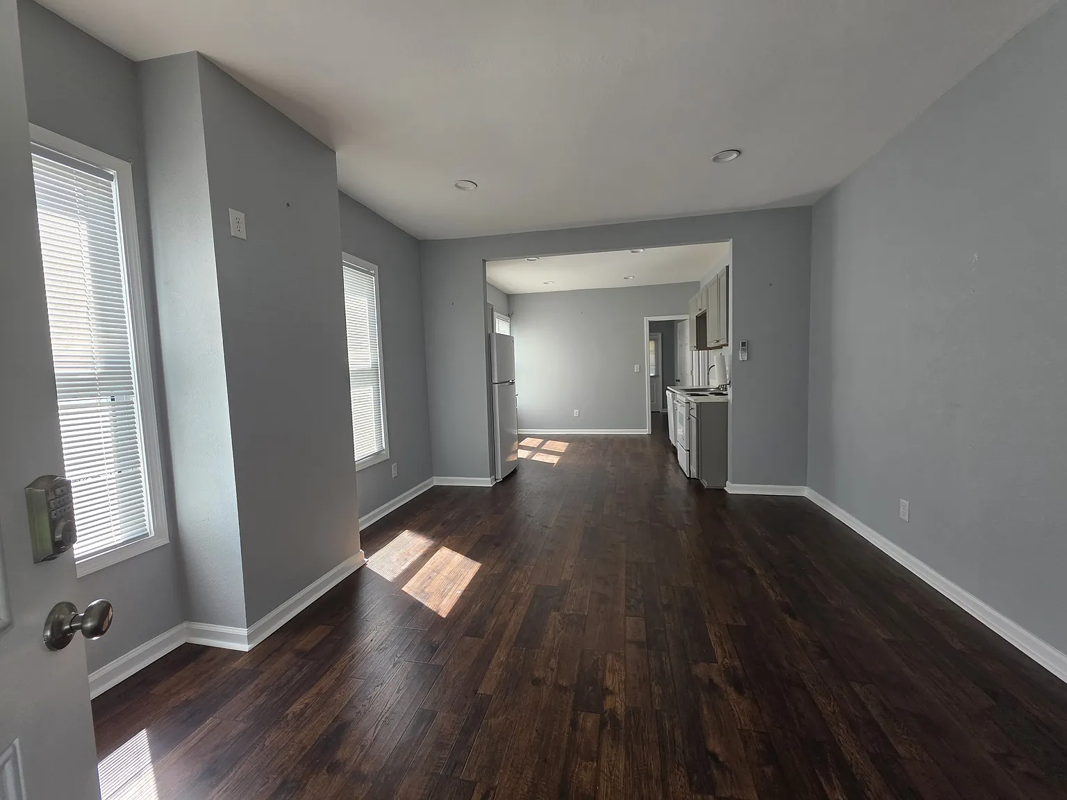 1 bed, $1,300 — Photo 2