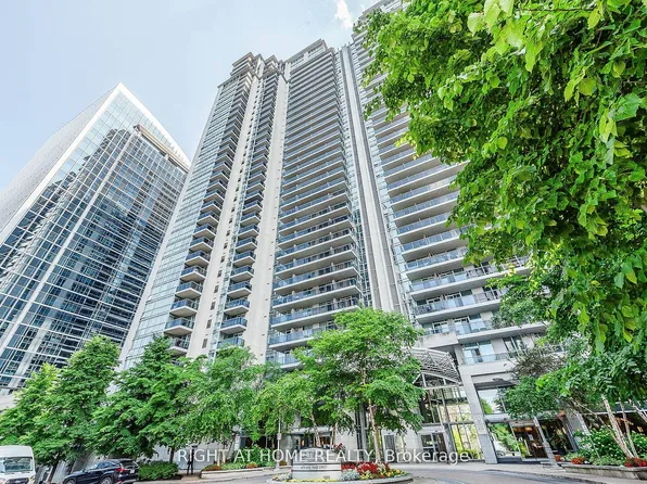 4978 Yonge St #2105, Toronto, ON M2N 7G8