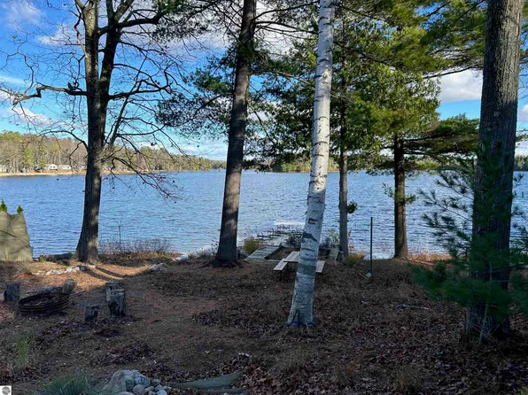 368 Bass Lake Rd, Traverse City, MI 49685
