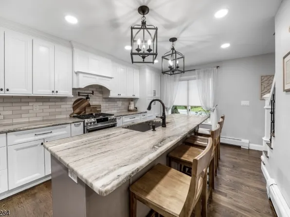 34 Cameron Ave, Pequannock Twp., NJ 07444