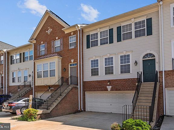 2nd image of 8557 Wyngate Manor Ct