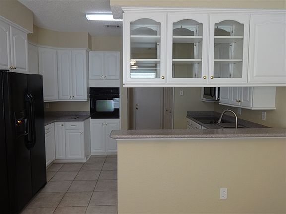 5th image of 2039 Raven Ln