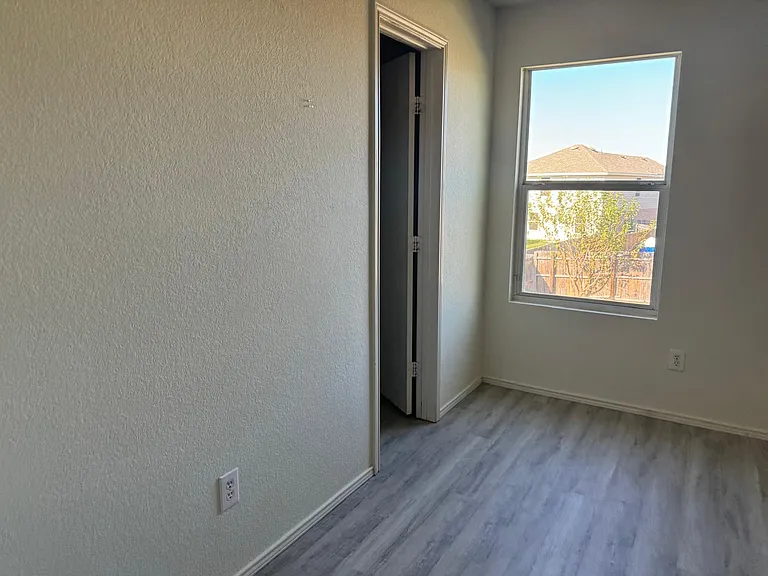 5100 Waterford Dr — Photo 23
