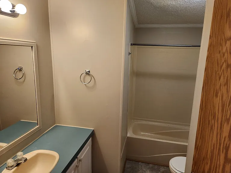 Belle Villa Lake — Photo 46