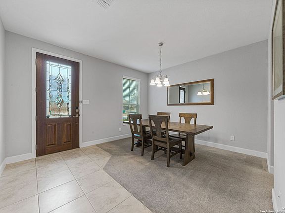 5th image of 219 Maxwell Dr