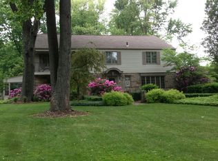 2525 Worthington Rd, Akron, OH 44313