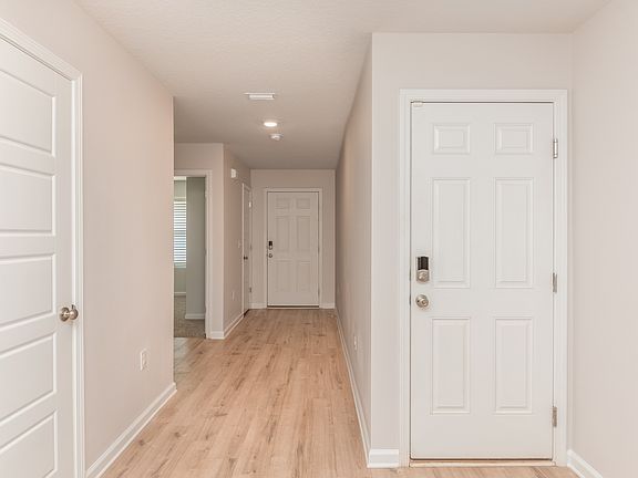 4th image of 932 Lovebird Ct