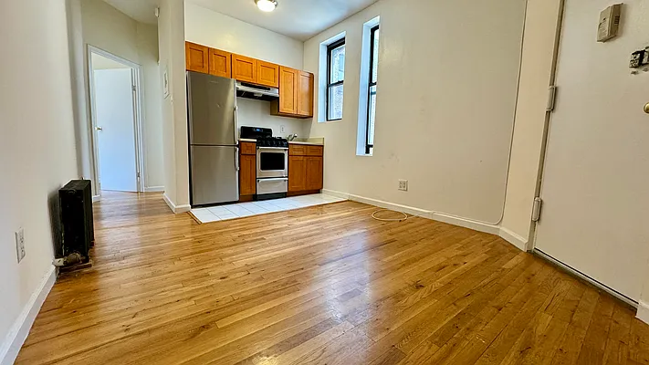 Rented by HOLTON REAL ESTATE INC. | media 7