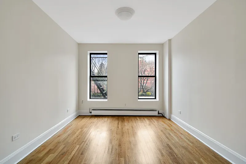 Building Photo - 17 Greenwich Ave #8