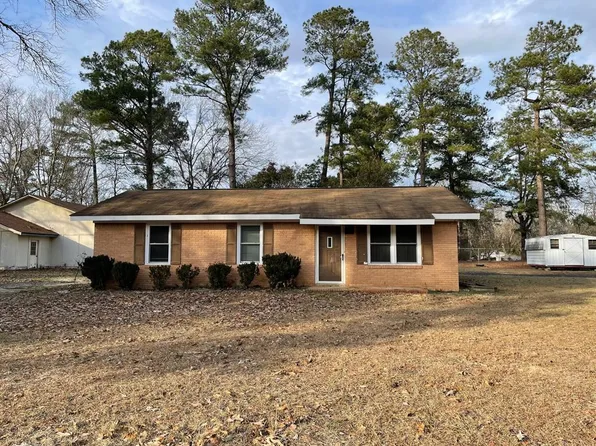 1566 Pinecone Dr, Sumter, SC 29154